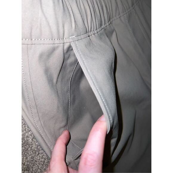 The North Face Women's Taupe Jogger Pants Medium Hiking Camping Fishing - Picture 3 of 12